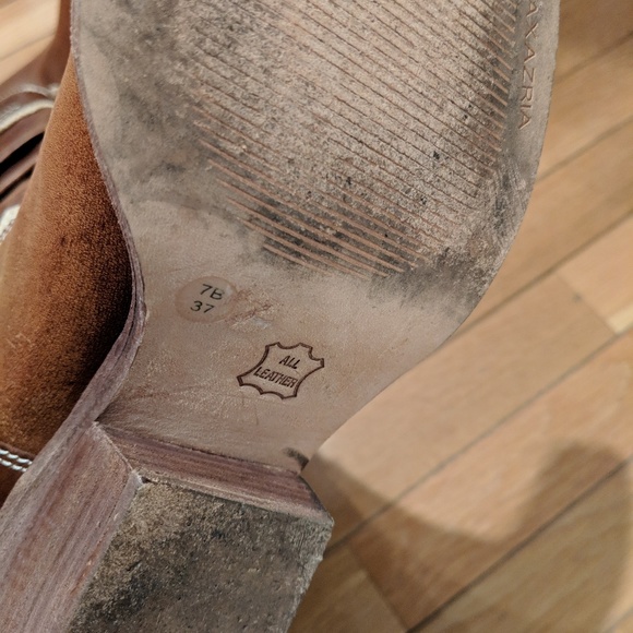 Excellent condition BCBGMAXAZRIA cowboy boots - Picture 4 of 7